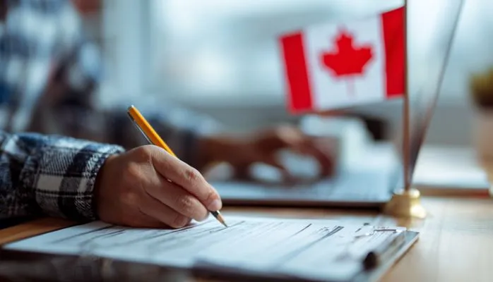 Fin du PVT au Canada : comment prolonger son séjour légalement ?